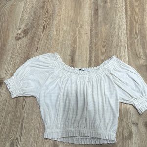 Off the shoulder/short sleeve, white top